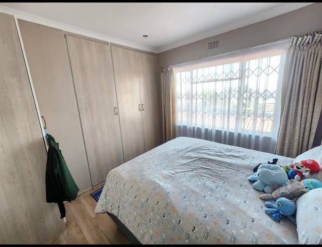 2 BEDROOM TOWNHOUSE FOR SALE IN SOUTH CREST